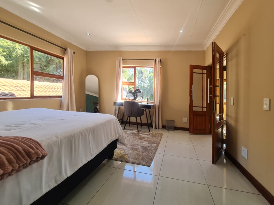 To Let 5 Bedroom Property for Rent in Eagles Landing North West